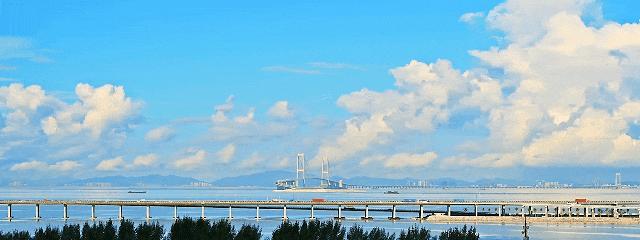 【这篇推文，写给2025一路前行的你！】
站在2025年的末尾
当我们翻开宝安这