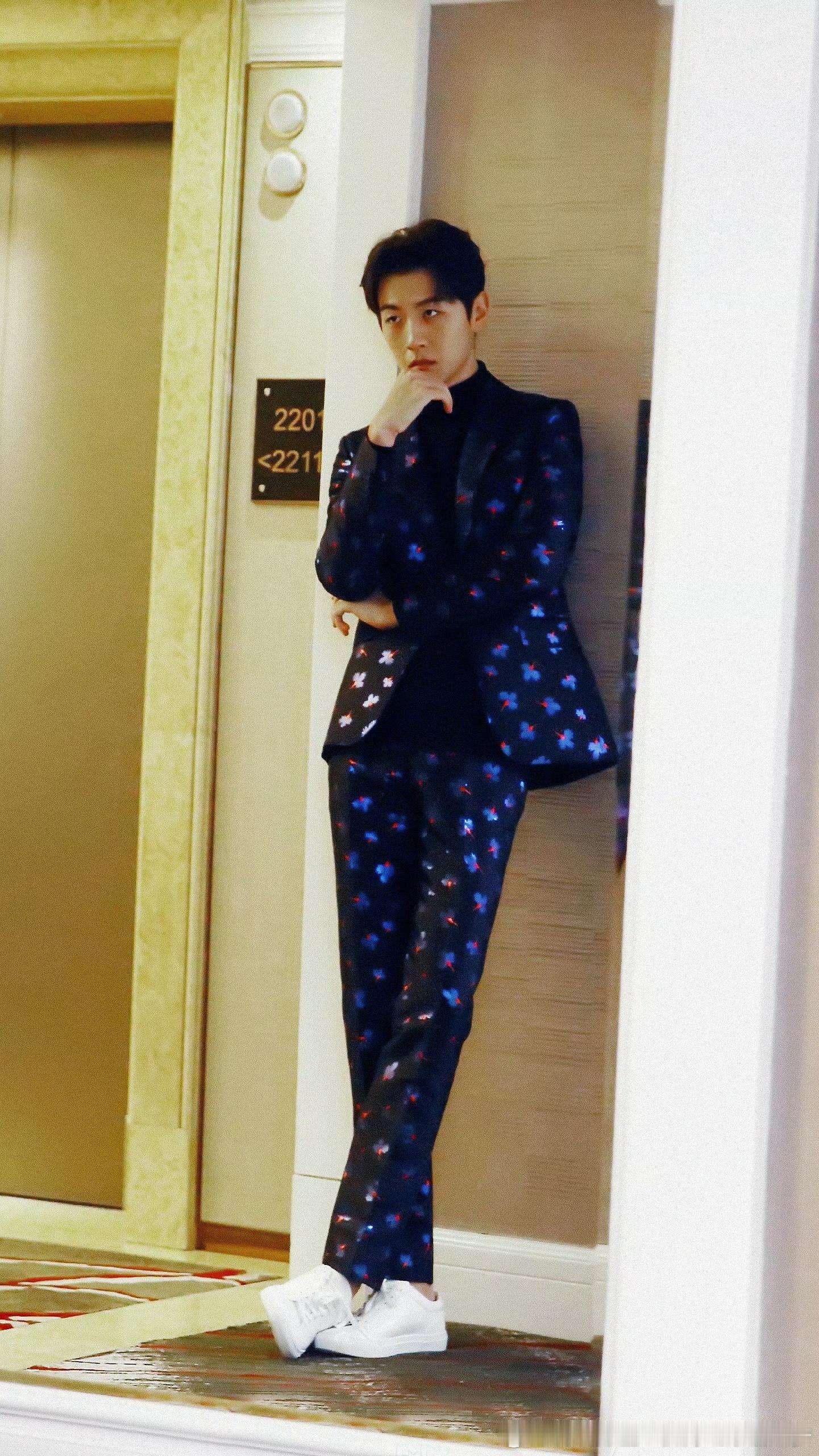 王青给王青的新年心意  「王青粉丝的画室」营业中 