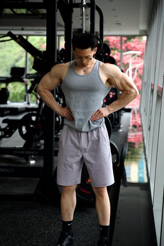 小框架 就把肌肉练大