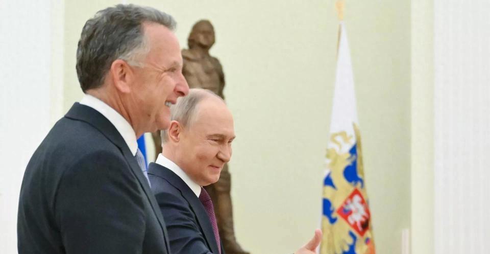 我国的专家、军事博主和网友有一种很奇怪的想法，俄乌战争只能俄罗斯赢，绝不能俄罗斯