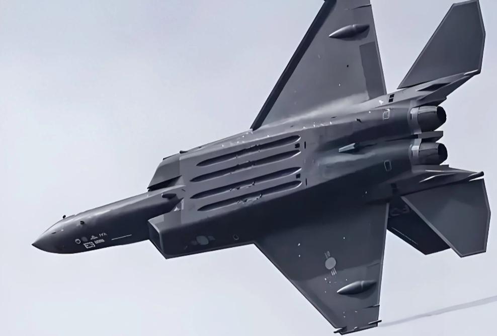 【韩国KF-21取名猎鹰没文化】

根据国内媒体发布的消息，韩国KF-21型超音