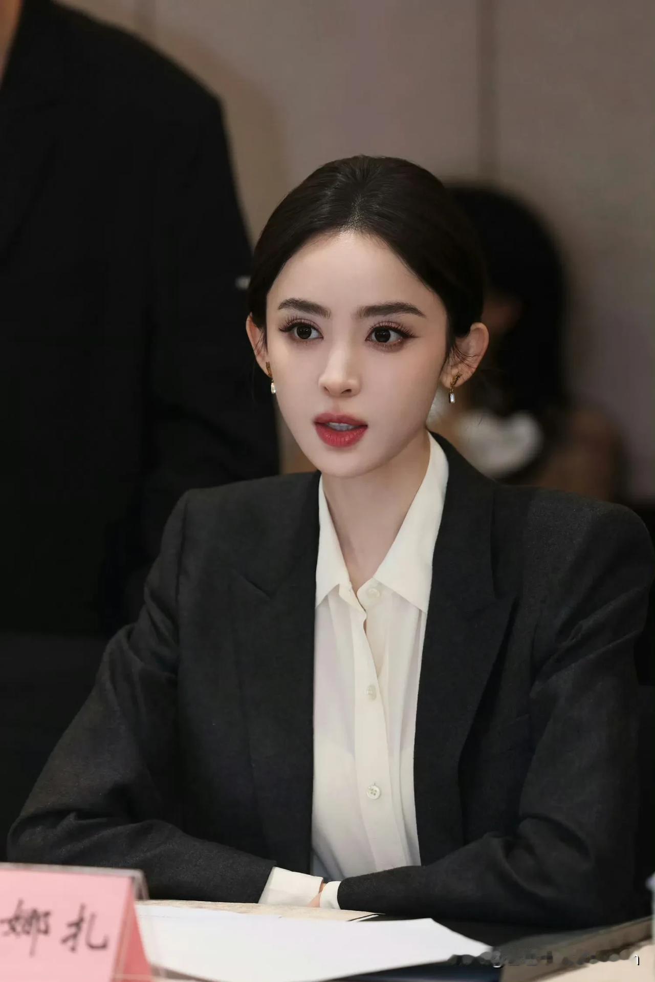 央视镜头下的娜扎