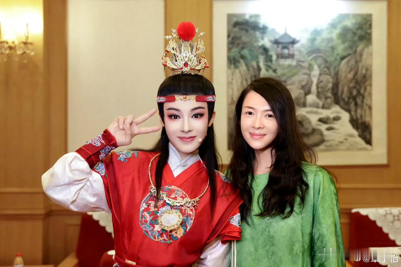 章子怡怎么看起来如此憔悴？这都还美颜过了呢，竟然也掩盖不住，好似元气被吸走了一般