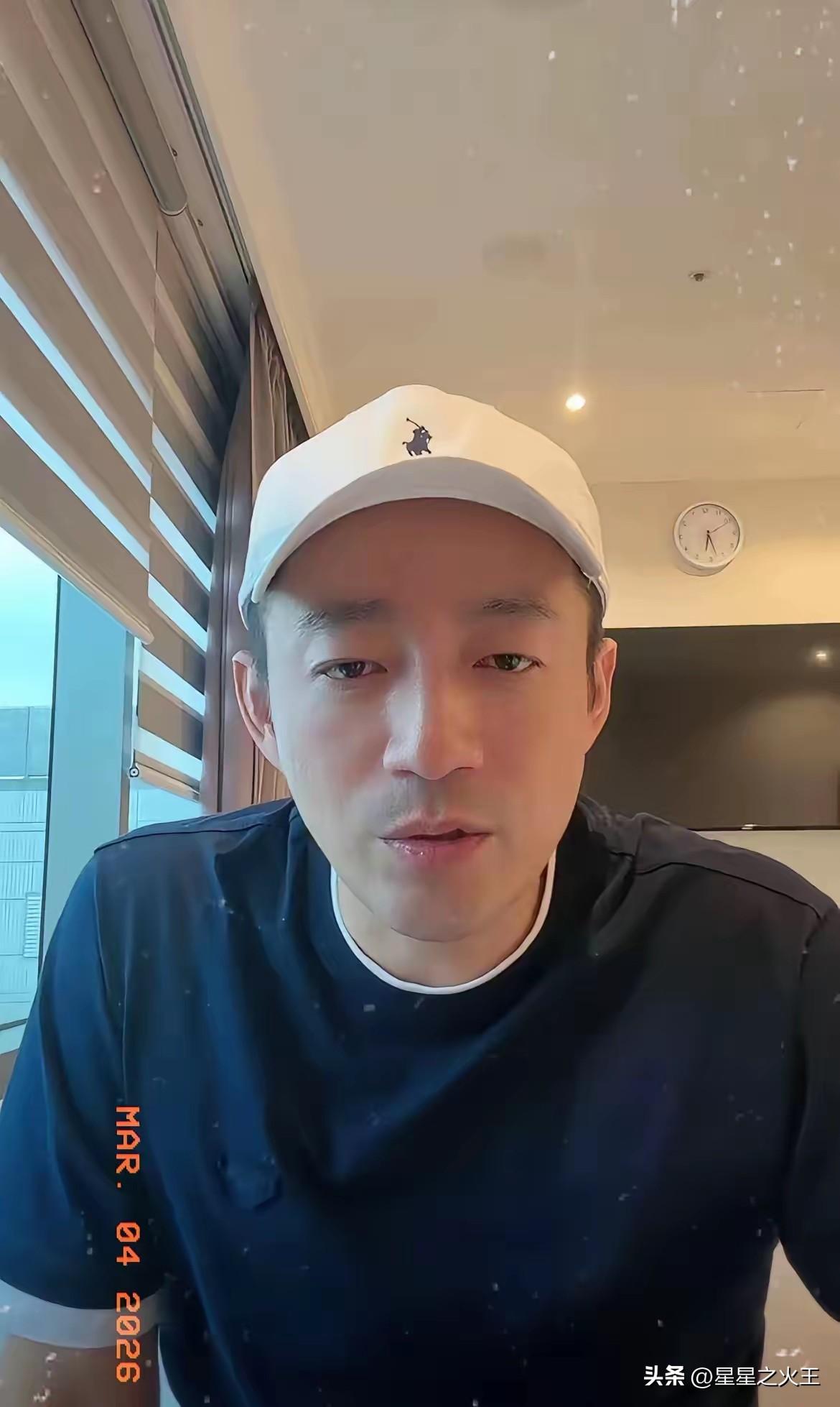 汪小菲的做法引发热议

小菲这次真是求锤得锤，硬气没几天，现实就给了他一记响亮耳