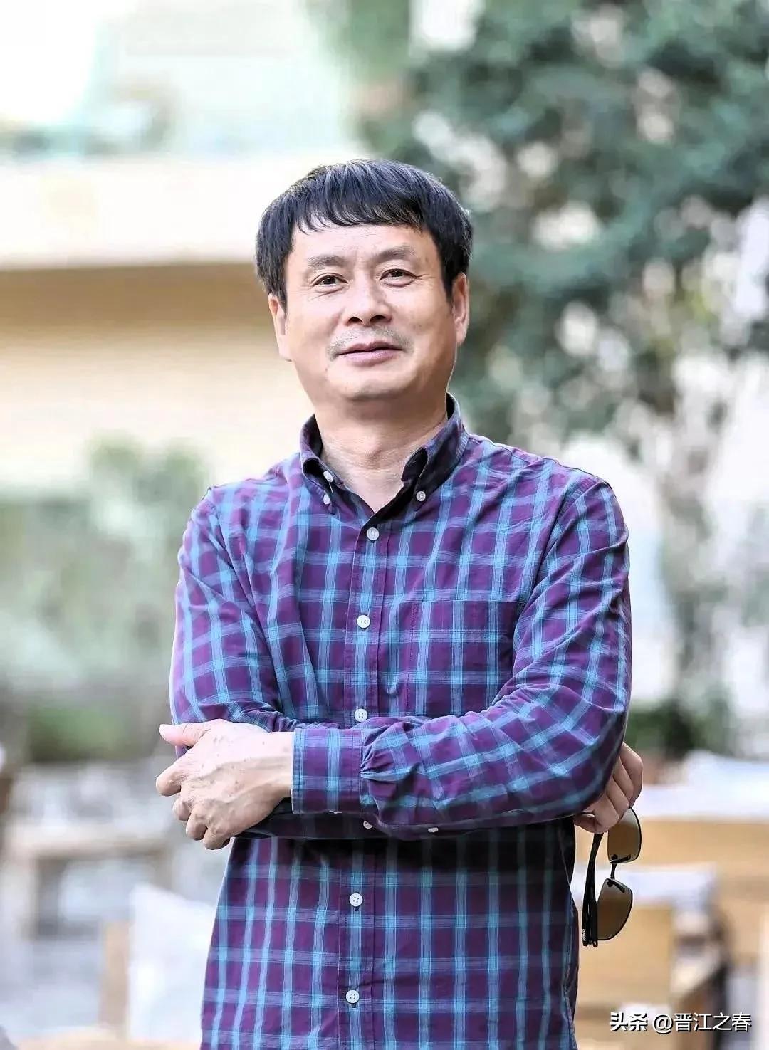 晋江籍名人录(107)一一苏国川苏国川，1968年7月出生，福建晋江磁灶人，豪山