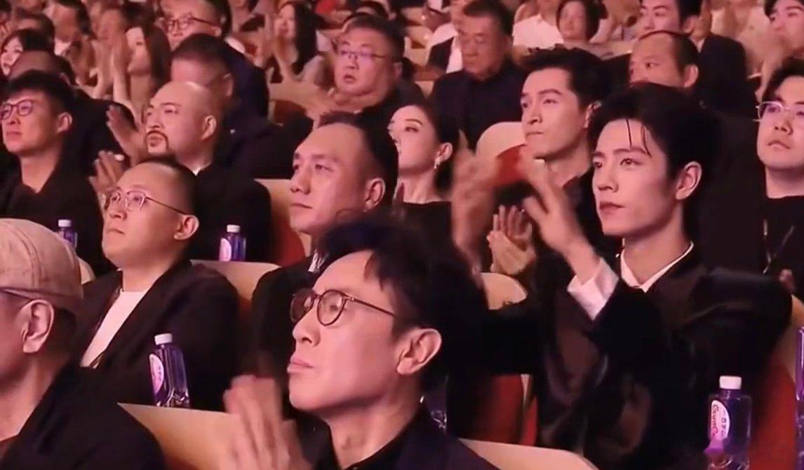 肖战给出最积极的反馈肖战永远给出最积极的反馈肖战就是这样，不愧是内娱捧场王啊，顶