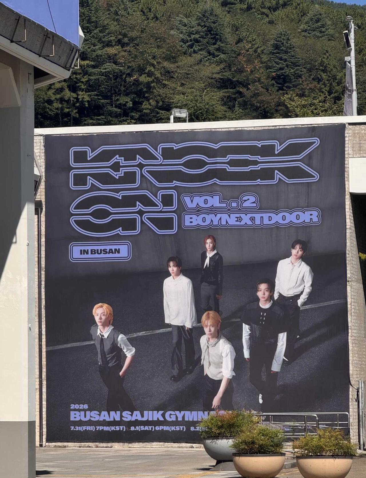 knock on vol.2 in Busan D1
boynextdoor 门