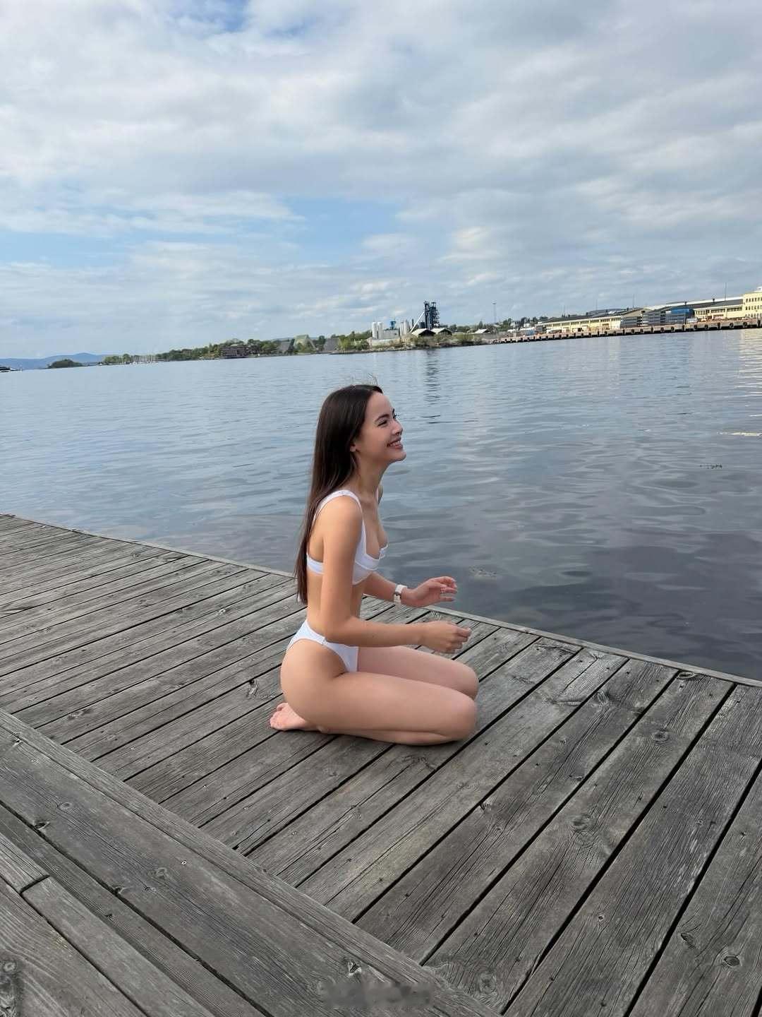 Yaya度假比基尼 这自律身材太顶了！🏖️ 