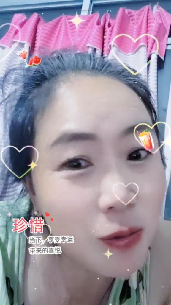 你一定要记住：人善自带福，心宽可增瘦。做人善良是根本，心宽是智慧。不与烂人烂事纠