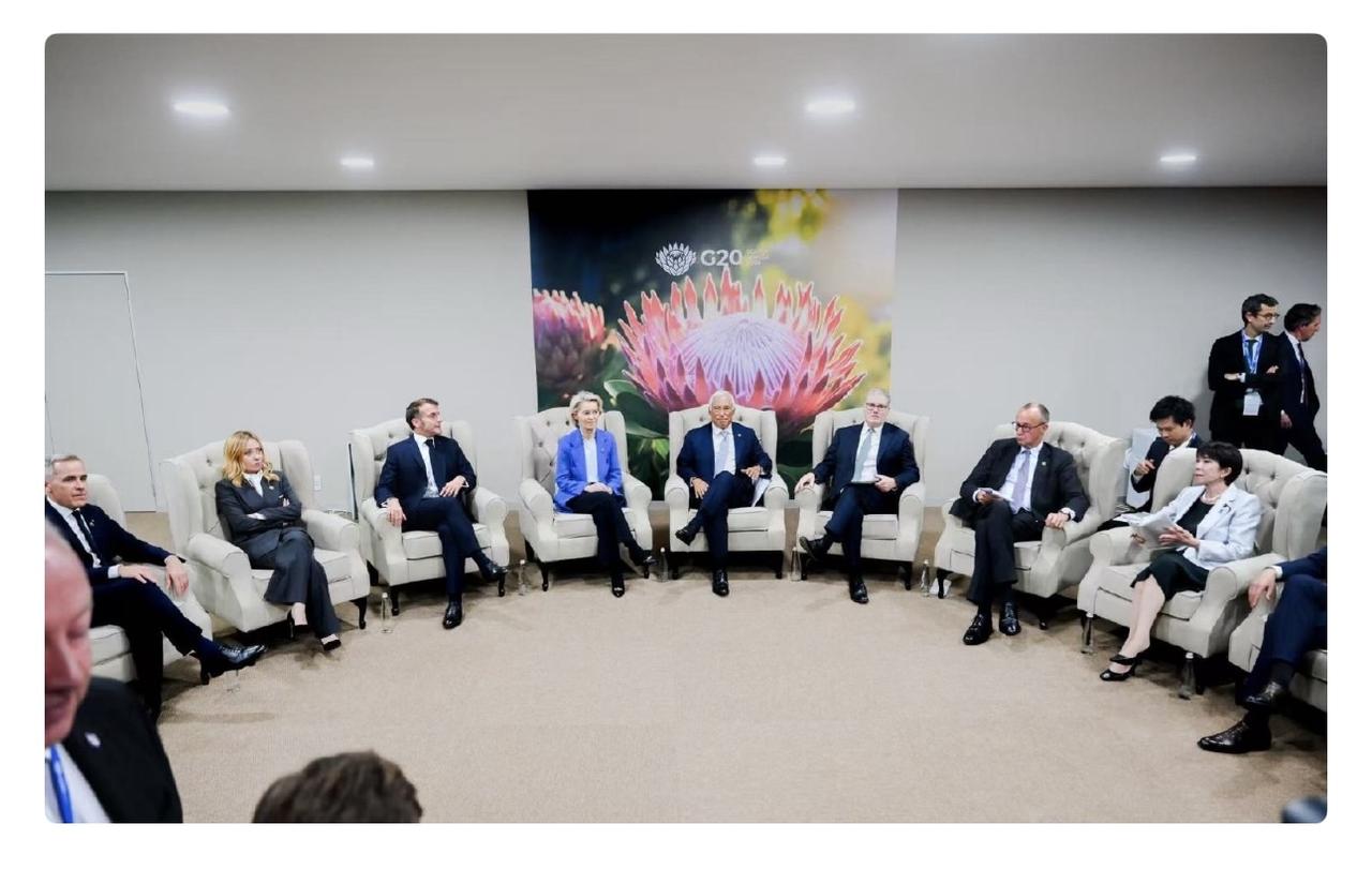 欧盟委员会主席冯德莱恩：“从一开始，欧洲始终与乌克兰站在一起，共同对抗俄罗斯对乌