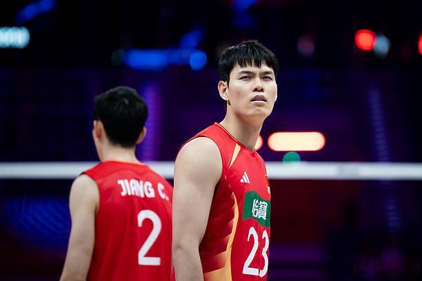中国男排国际排坛动态王滨是中国男排在VNL前两周唯一一位得分达到三位数的，经过去