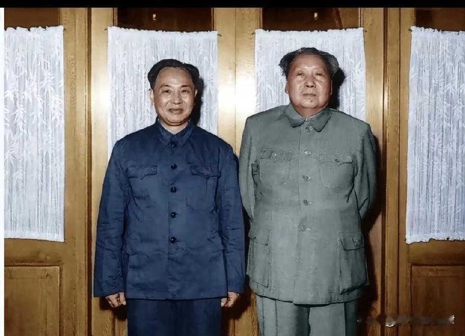 1950年代初的北京，秋阳晒得人暖乎乎的，韩阿富做梦也没想到，自己这个绍兴乡下出