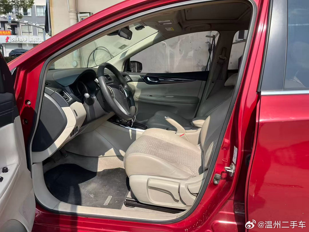 17年5月 日产骐达智行版 自动天窗 一手车  无事故 费用齐全，整理前批发2.