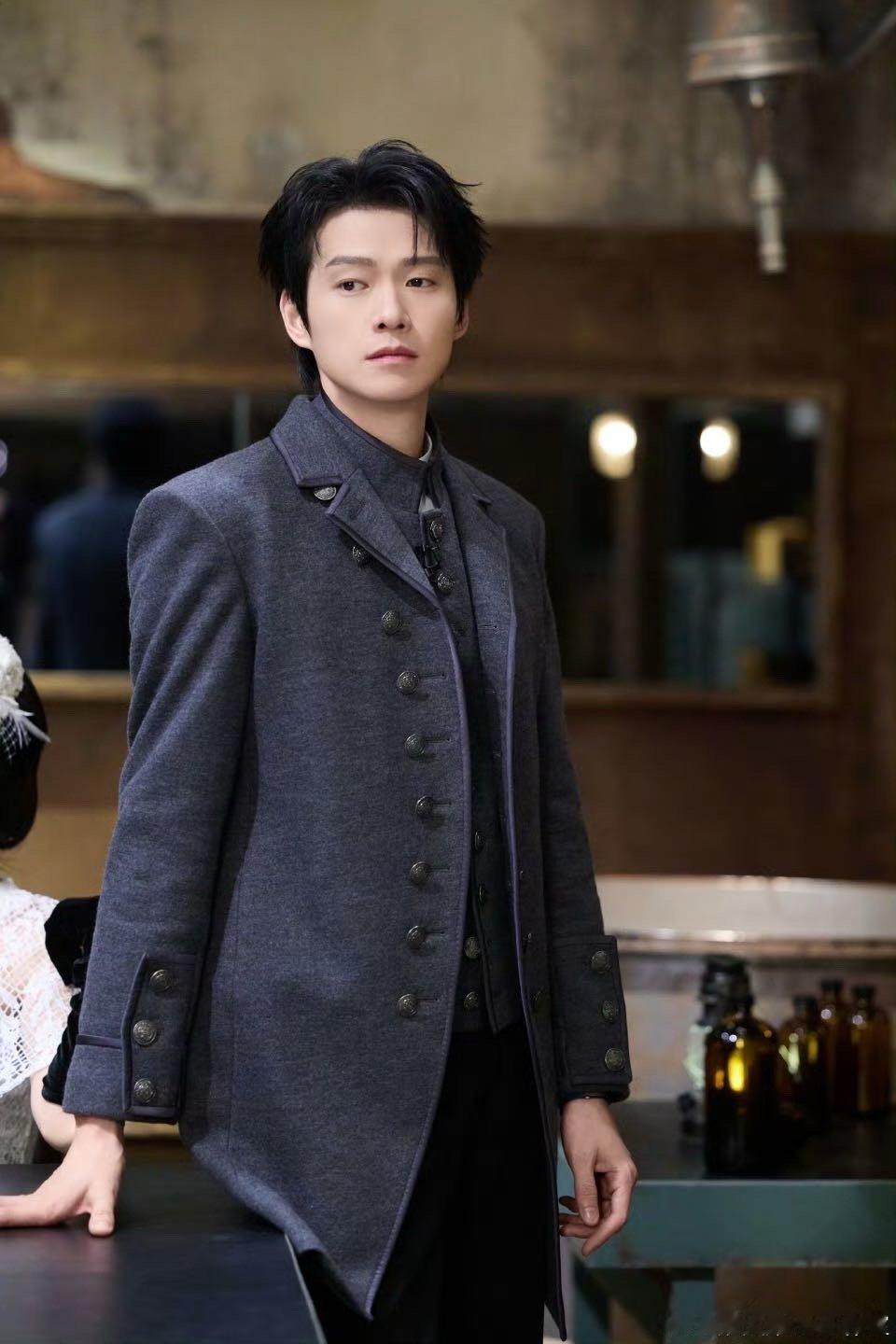 魏大勋锁凶成功大侦探 魏大勋在大侦探里上演高光时刻！把三位“新芒会”成员挨个盘了