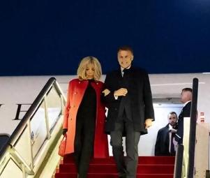 马克龙气炸了！
布丽吉特和泰王妃同框引热议！


马克龙夫妇这次来访，
网上的声