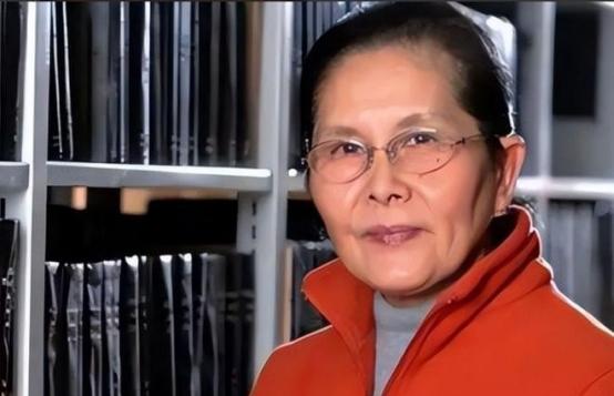 中国有茅台院士！烟草院士！可笑的是，我国半导体真正的专家李爱珍，曾经四次申请中国