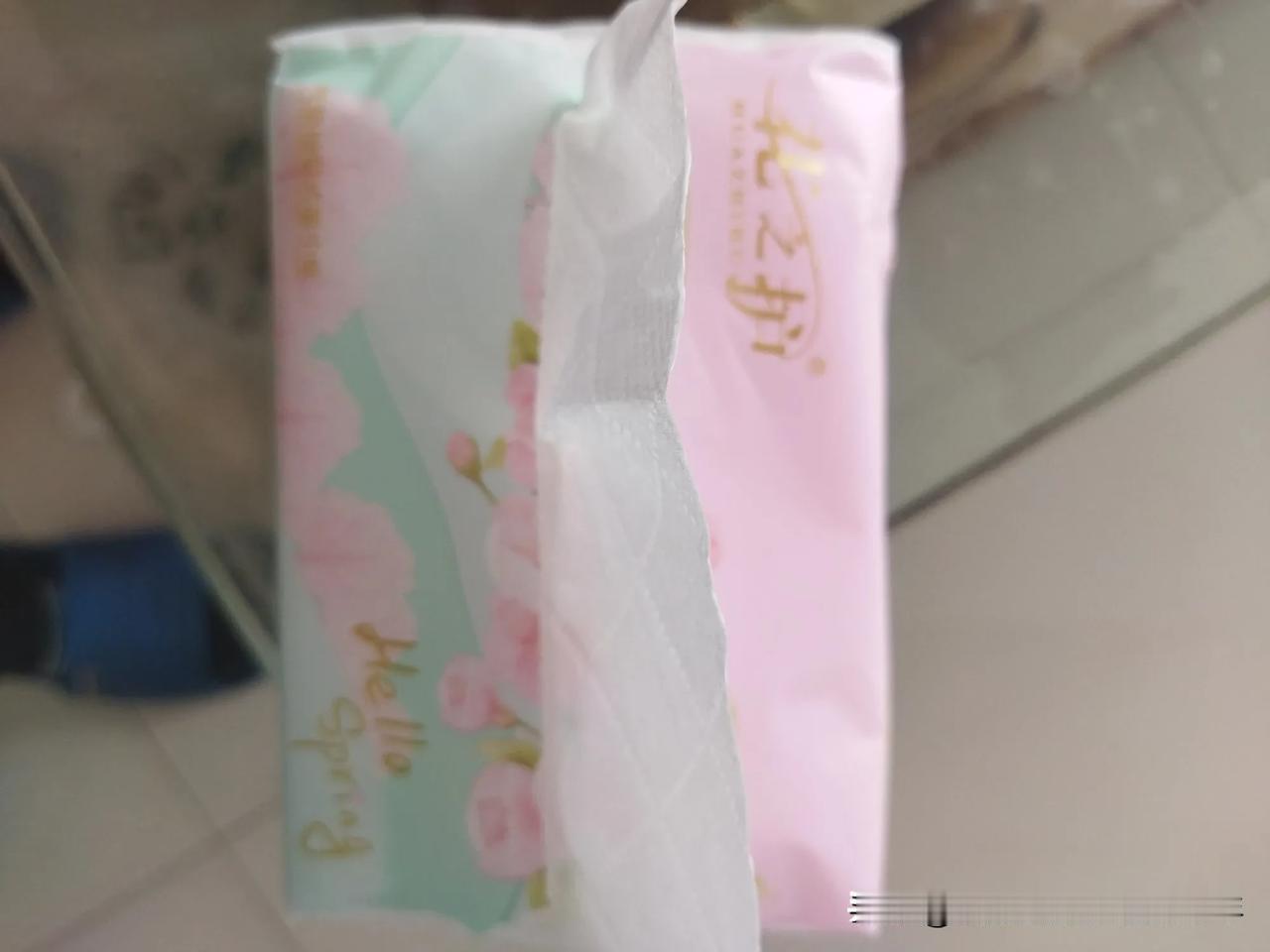 今天上午去农业银行，存款了3万元，定期是三年的，没想到利率只有1.55%。队伍前