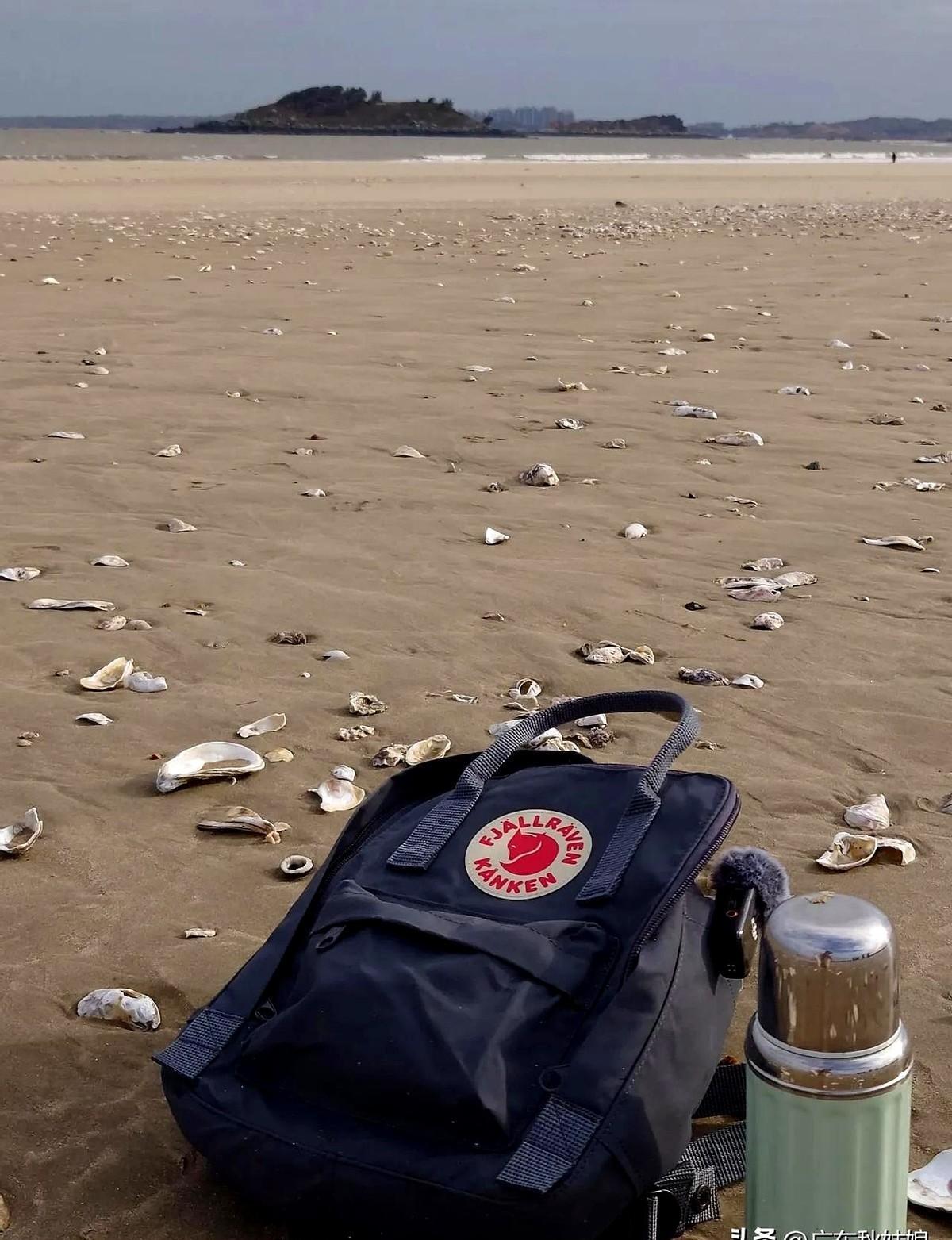 和平潭说88了。
在平潭最喜欢做的事就是在海滩上捡贝壳，尽管被大风吹到感冒。
如