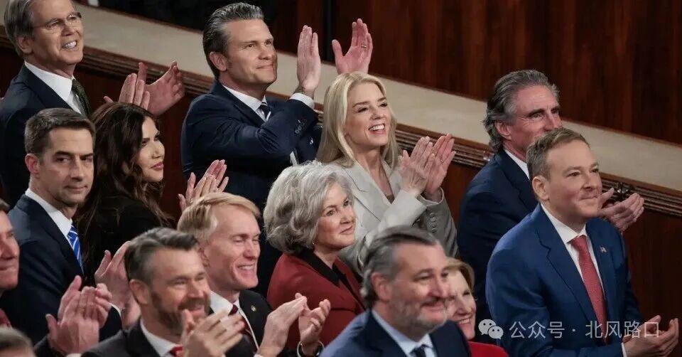 纽约时报 : 特朗普需要更聪明的“马屁精”

国土安全部长克里斯蒂·诺姆已出局，