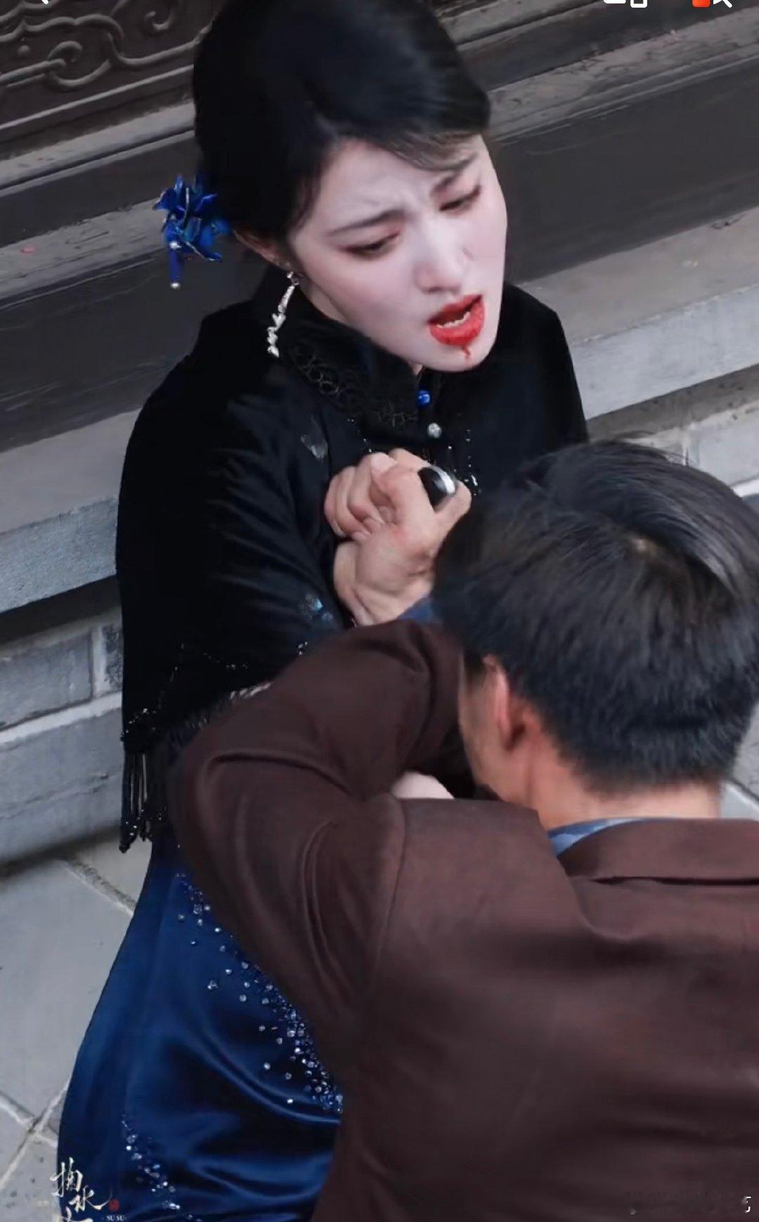 王楚然被刀吐血路透 虽然是路透，但王楚然的演技已经把我拿捏得死死的，被刀吐血的场