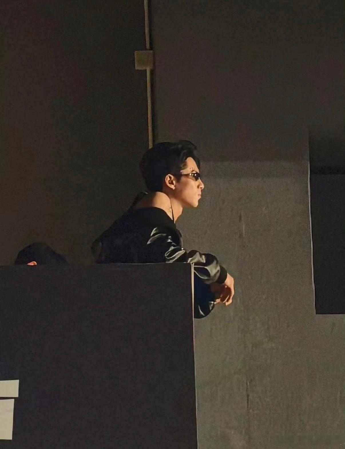 王鹤棣去看了王齐铭演出看王齐铭演出偶遇王鹤棣 求偶遇鹤棣教程 