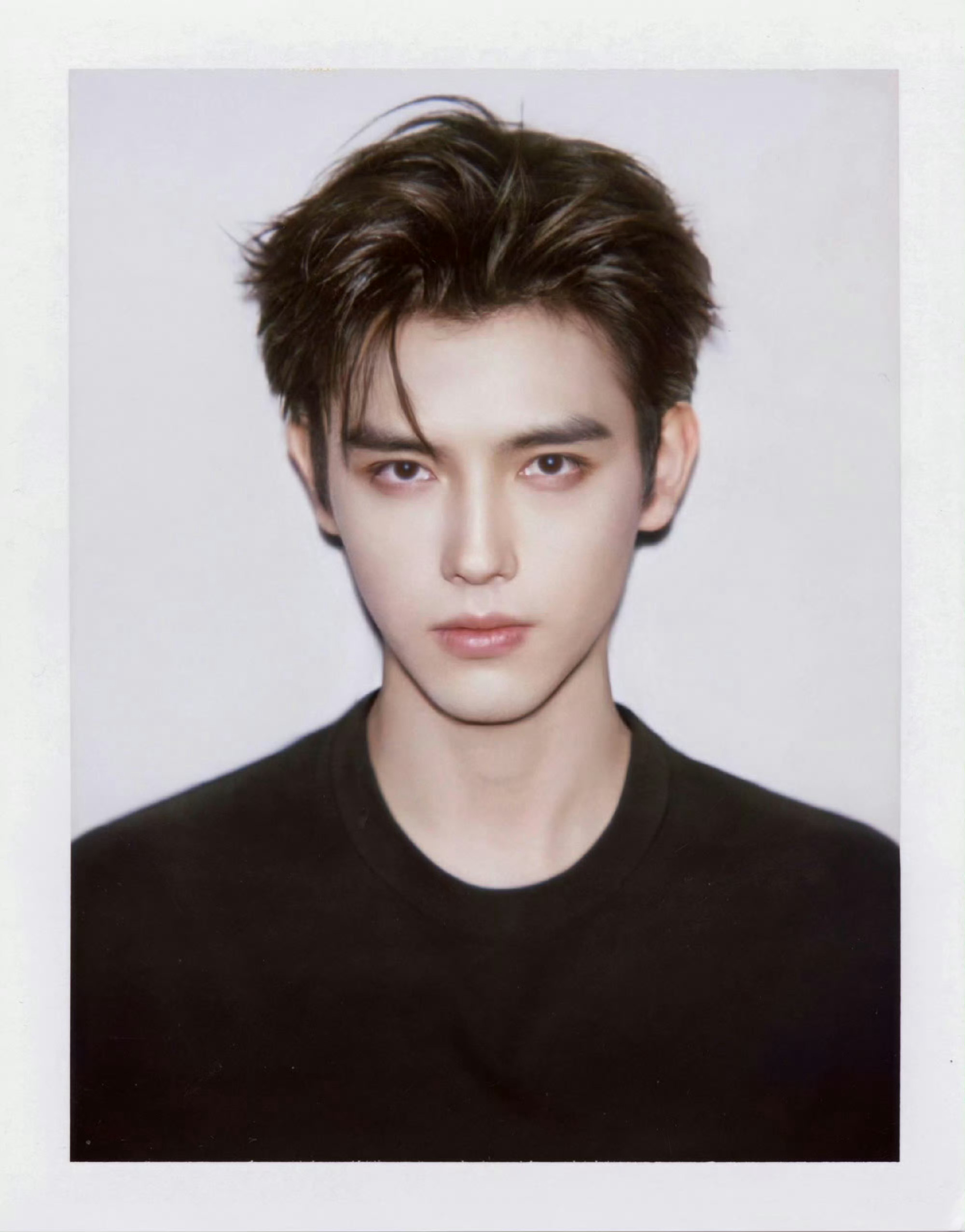 一开始刷到：粉丝p的吗再次刷到：woc阿瑟真帅！ 