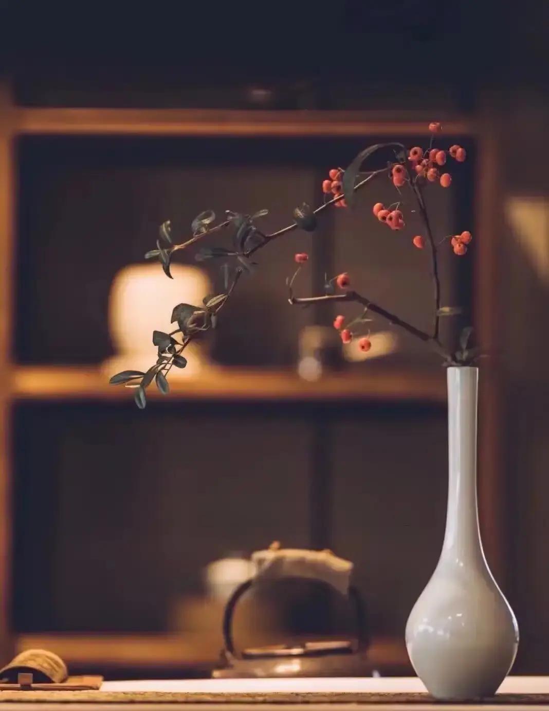 你拼命省吃俭用攒钱，最后却活成了廉价人生？

不知道你身边有没有这样的人：买菜永