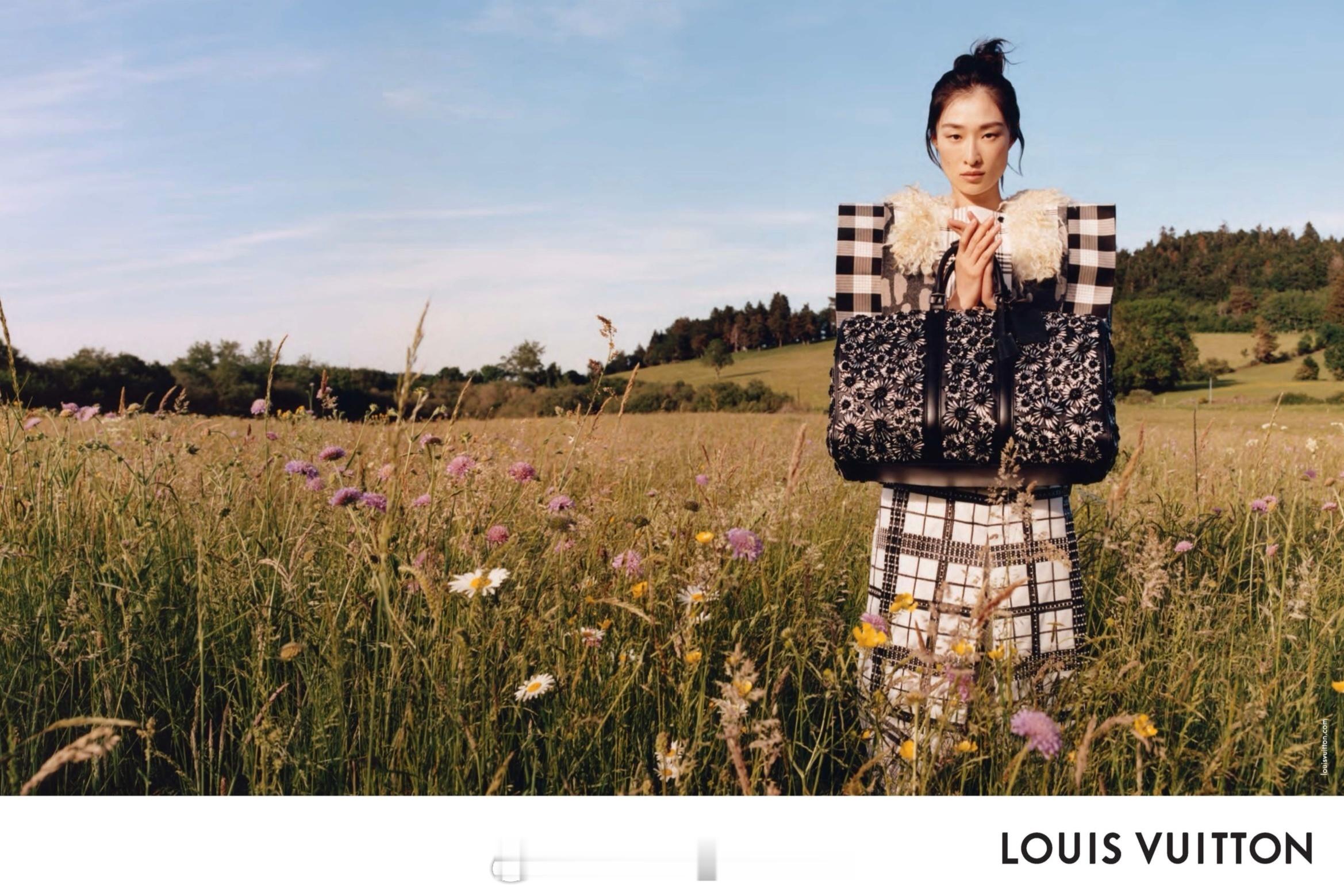 2026秋冬中国模特成绩单：刘雯：Saint Laurent Fall；Give