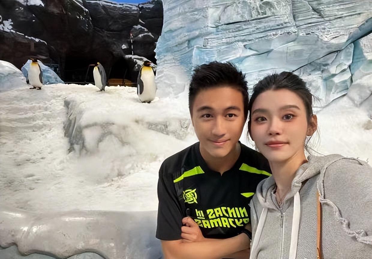 奚梦瑶何猷君游逛阿布扎比 二人海洋馆自拍秀恩爱
搜狐娱乐讯 10月9日，奚梦瑶何
