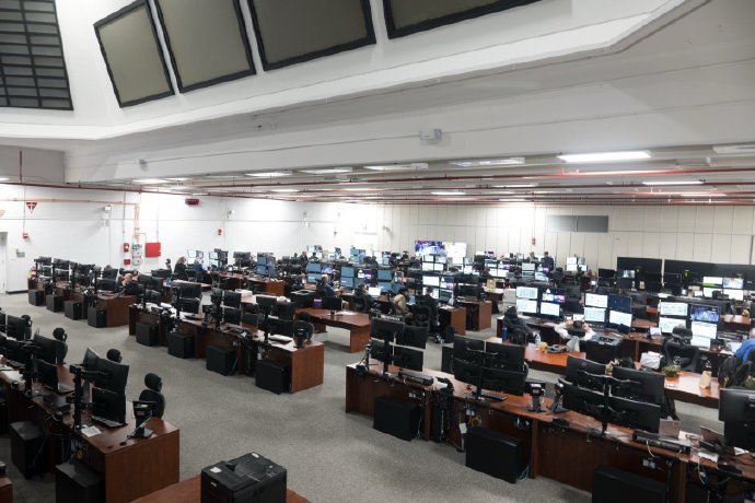 多少年了，指控大厅还是老样子！【航天 美国NASA的Artimes II载人绕月