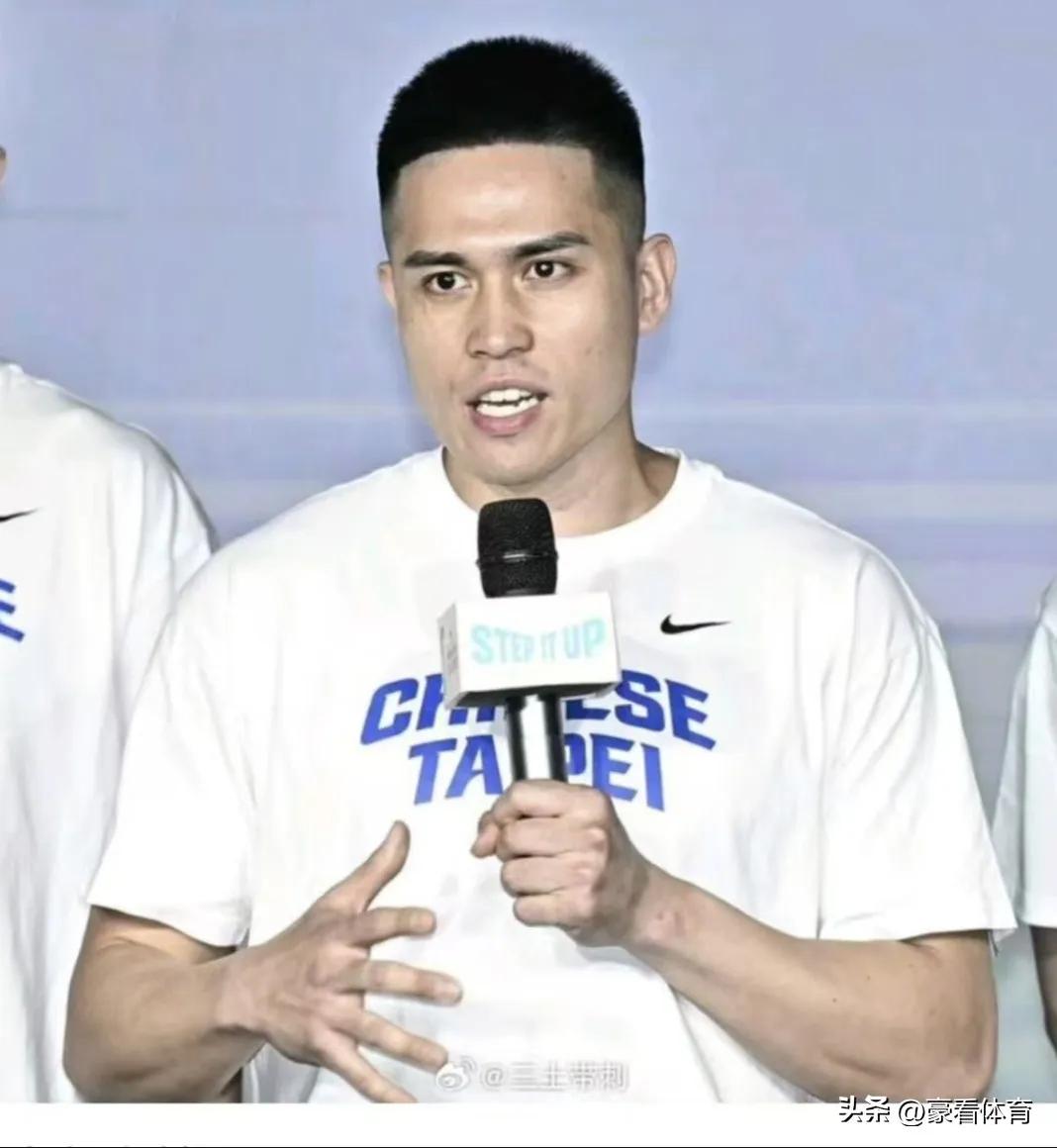 陈盈骏如是说：
“毫无疑问，赵继伟是国内最优秀的后卫，在CBA联赛多次和他交手过