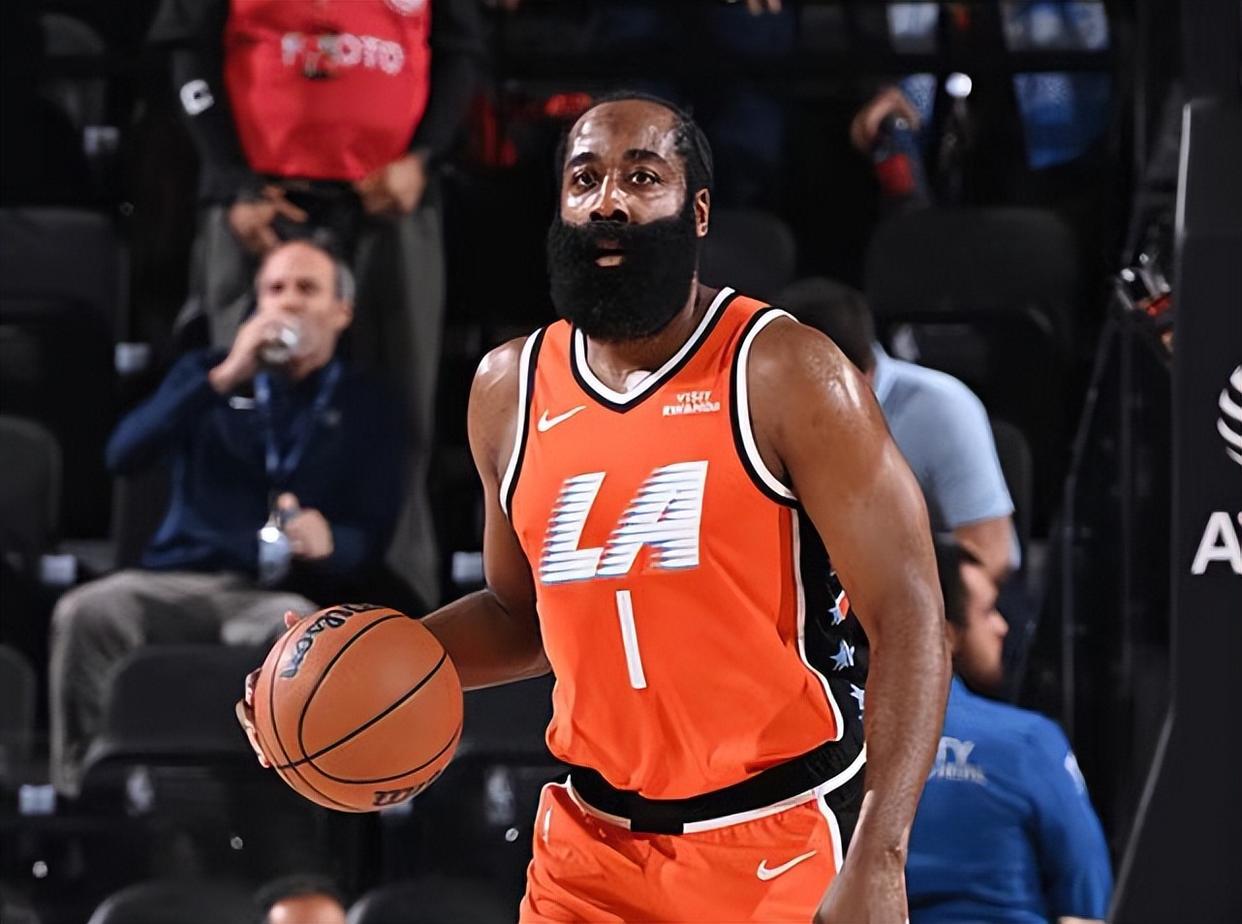 哈登的命苦不苦我不知道，我只知道快船和当初的火箭、篮网和76人差不多，一旦NBA