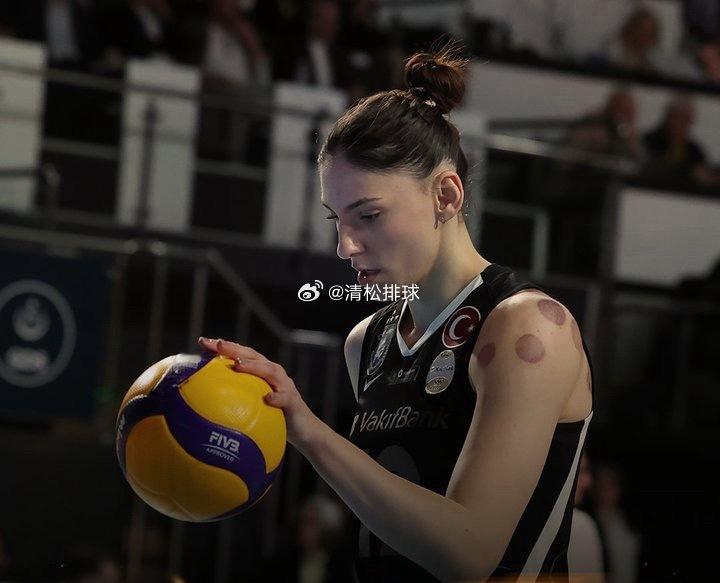 2025-2026土耳其女排超级联赛冠亚军决赛第四回合费内巴切3-2瓦基弗银行博