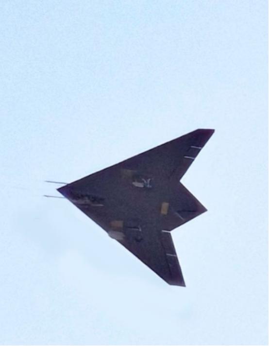 攻击21亮出尾钩，全世界第一款舰载无人攻击机横空出世
攻击21实锤了舰载机设计，