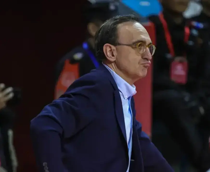 输给北京队的比赛 辽宁队打得还可以。从那场以后的三场比赛球队好像换了一支球队 无