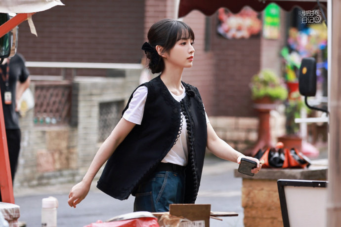 田曦薇《忙忙碌碌寻宝藏》上班，一二一，一二一，可爱的宝宝[亲亲][亲亲] ​​​