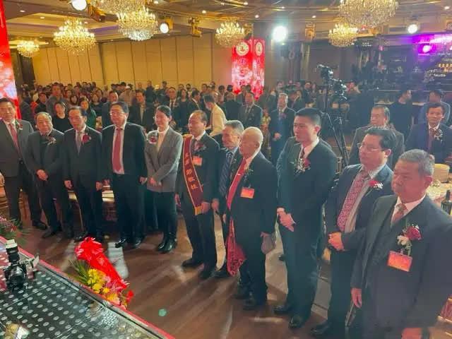 菲律宾用行动证明，解放军“杀鸡儆猴”的最好对象就是它。 菲律宾宣布启动“海空守卫