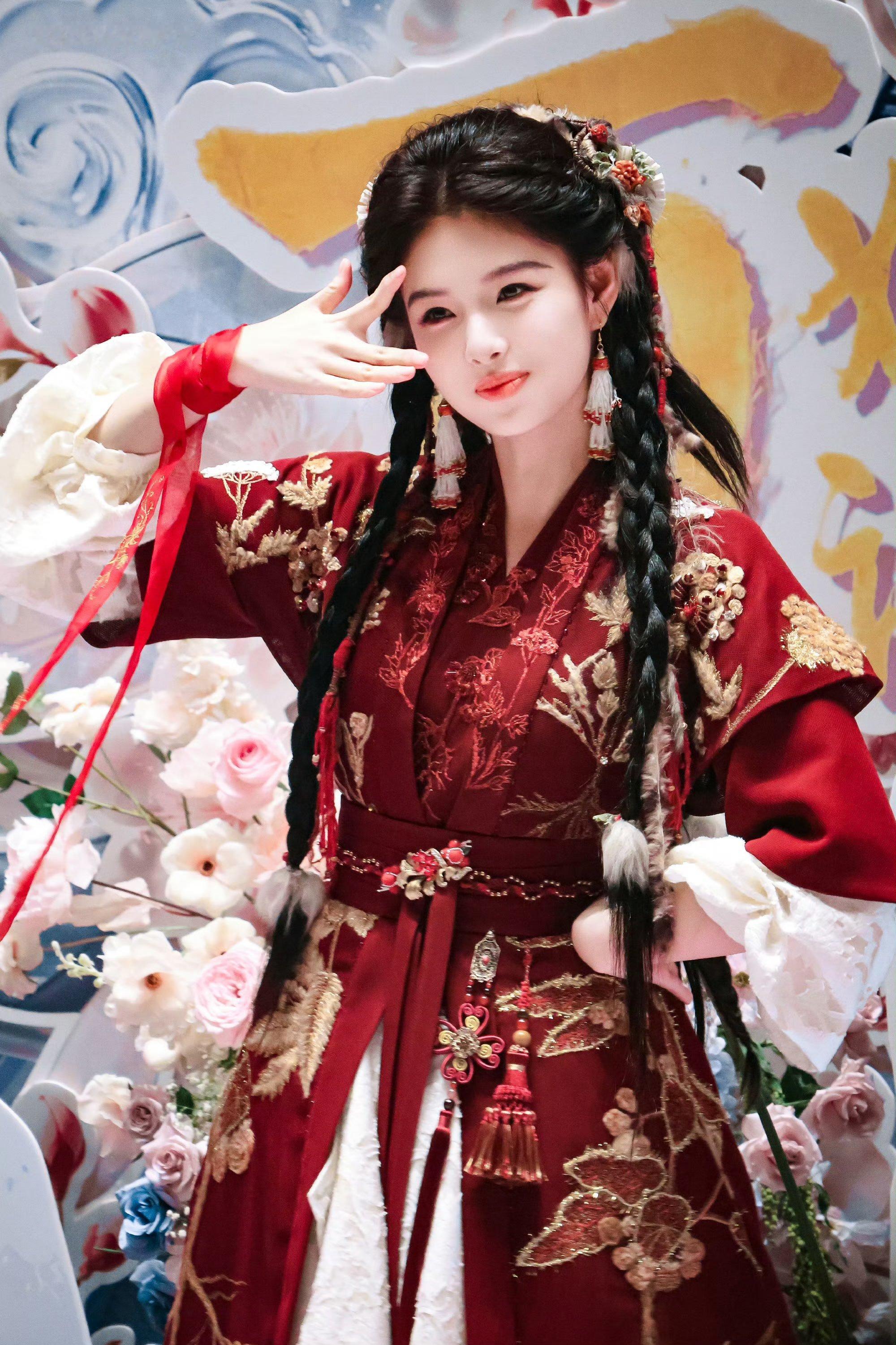 好像魔卡少女樱，好可爱哦。 