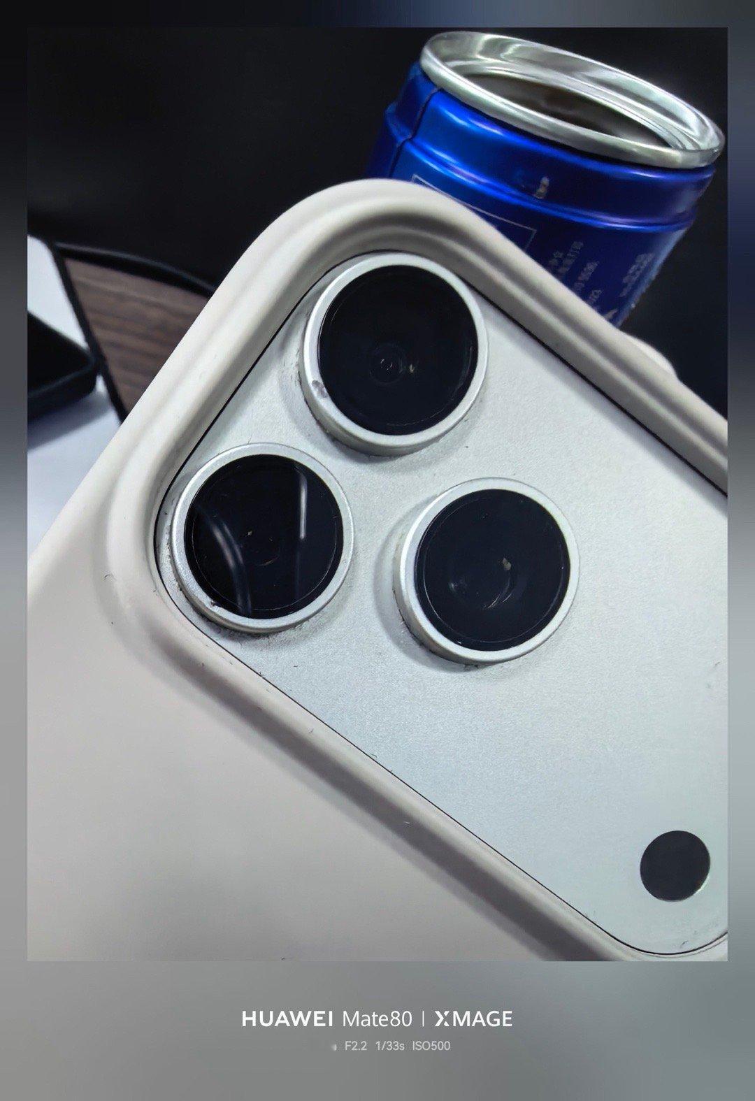 实测iPhone17Pro褪色情况褪色没有，就是手机有磕碰了！