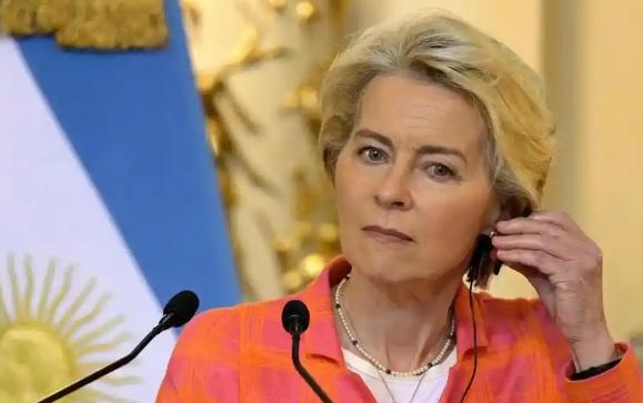 欧盟还嘴硬吗？原定于4月15日要提交的永久禁购俄石油提案，说推迟就推迟，要知道欧