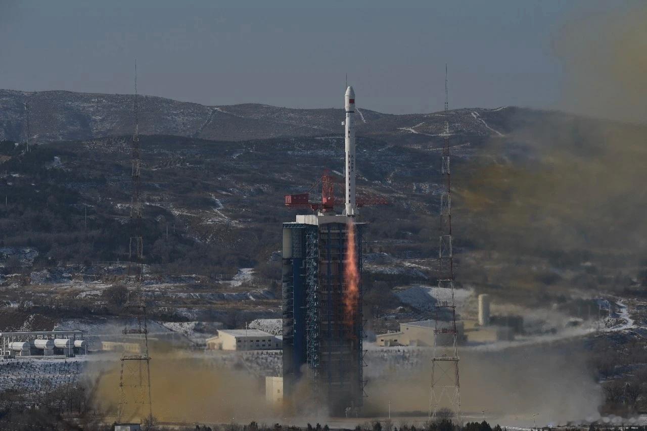 航天 北京时间2025年12月16日11时17分，我国在太原卫星发射中心使用长征