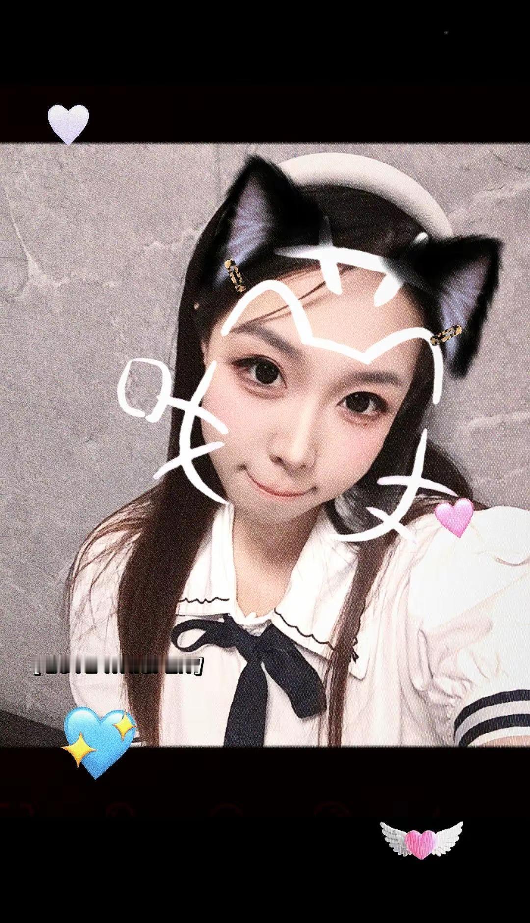 健身房里安这么好的头顶灯干嘛？都舍不得离开了，应该在办公室按，就舍不得下班了元气