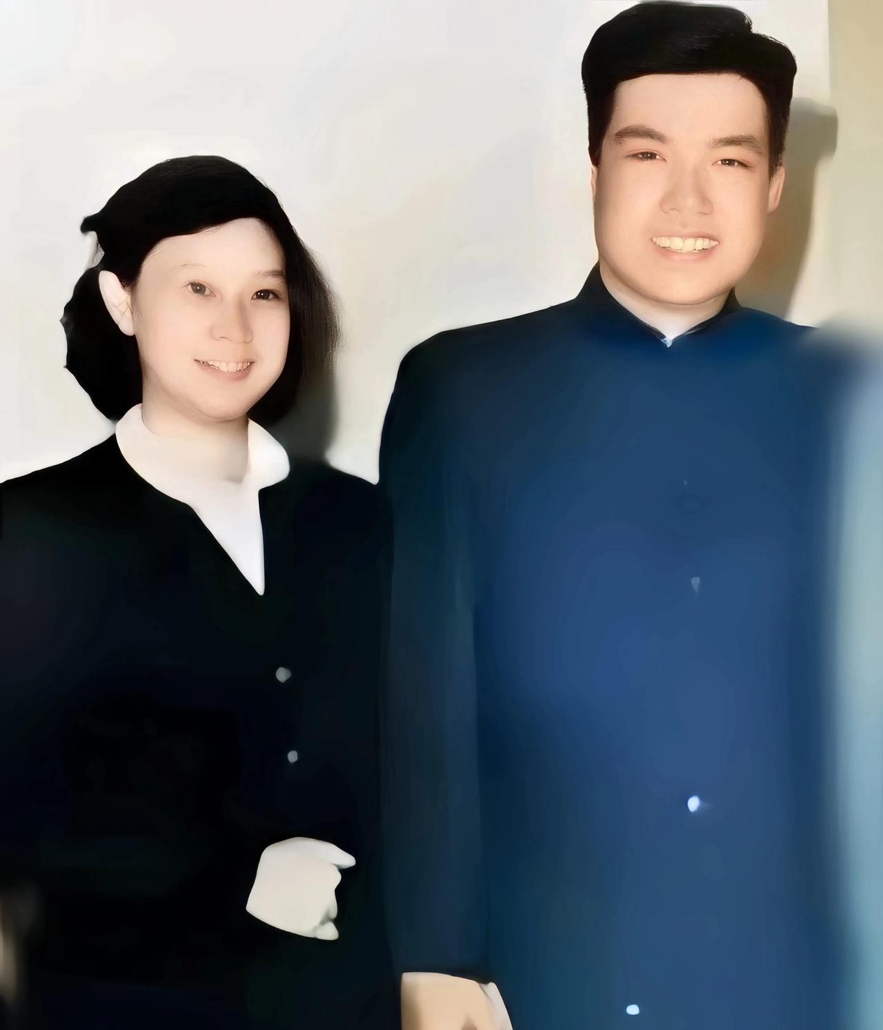很多人提起刘思齐，总绕不开“毛岸英妻子”这个标签。却很少有人注意到，站在她身后那