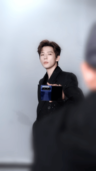 王安宇和姚安娜这次合作拍摄的宣传短片真的夯爆了！作为华为Pura X Max先锋