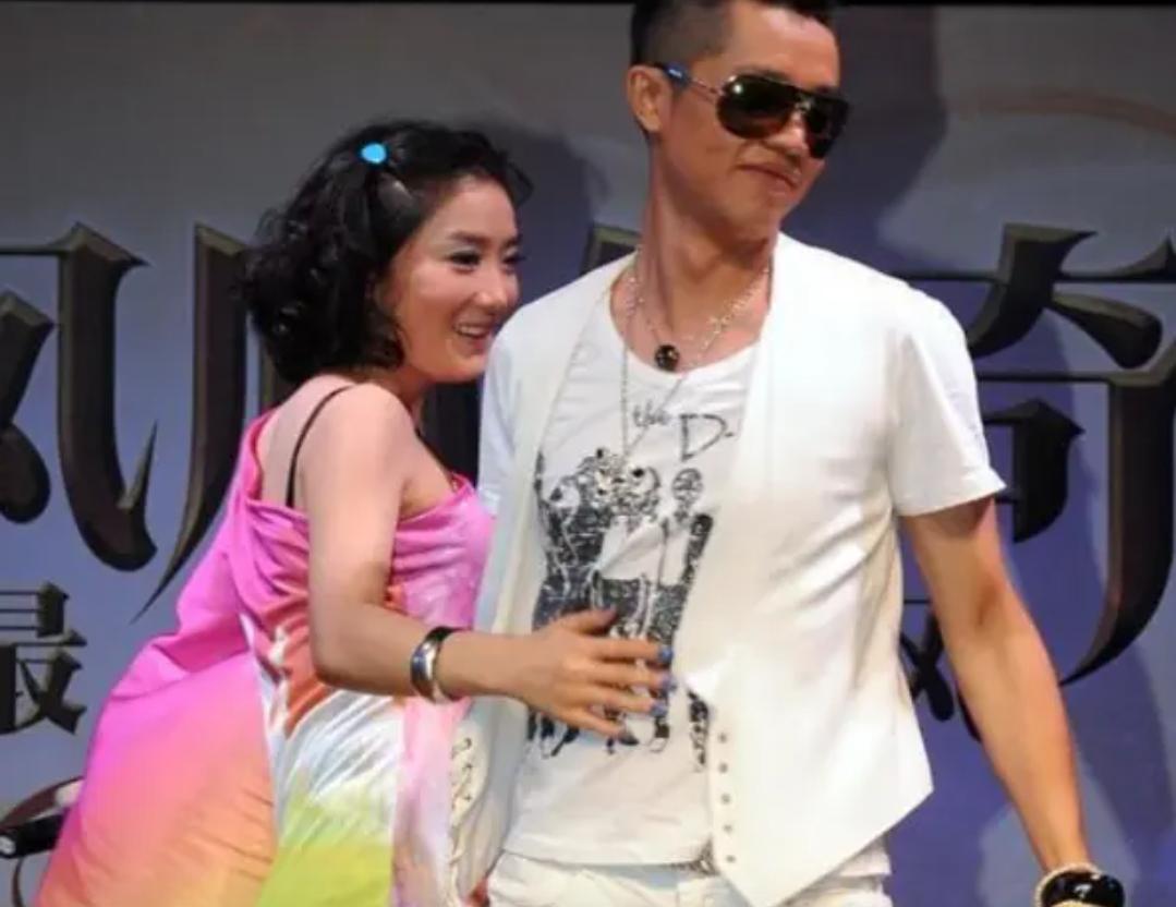 “消失”6个月后，凤凰传奇再次合体，网友：终于等到这一天娱乐 明星