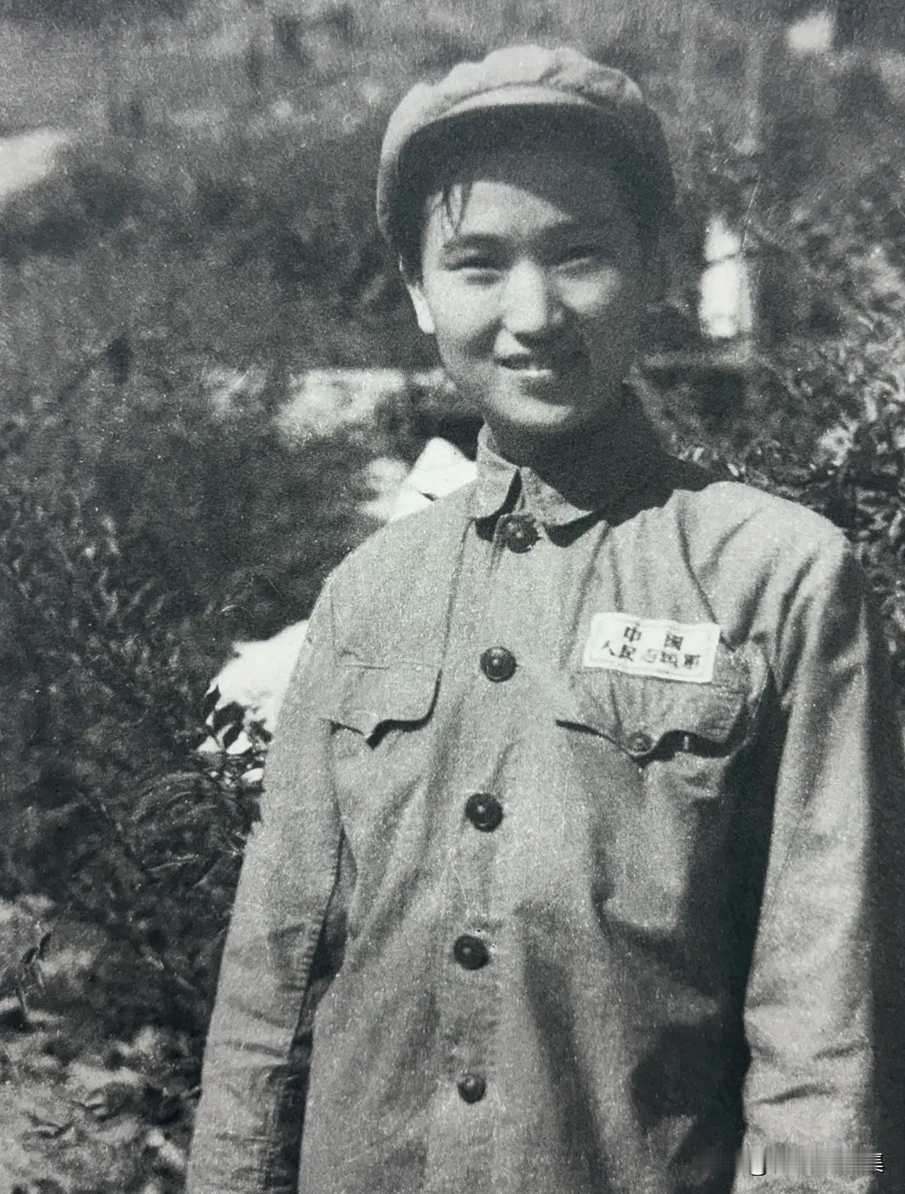 1953年4月，正值抗美援朝战争的最后阶段，年仅27岁的王文娟（如图）作为中国人