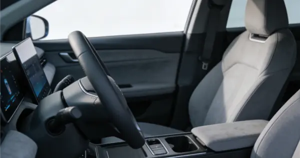 小伙打无人出租车去上班被气崩溃：半小时路程跑一个小时才到 导致迟到