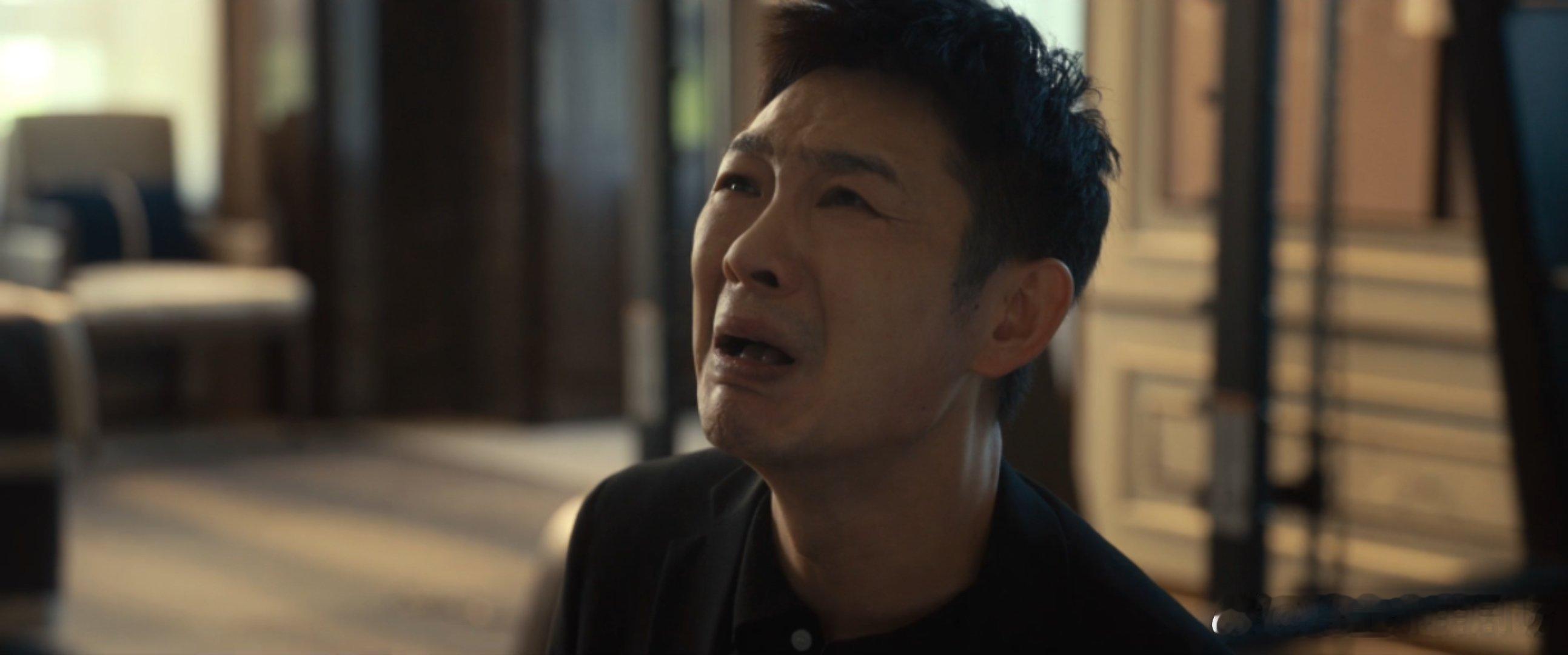 在荒诞犯罪剧里嗑上纯爱cp了低智商犯罪陆一波为爱敢背刺大哥，周淇不离不弃，这年头