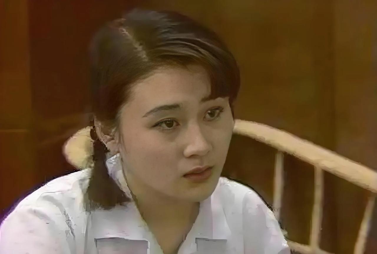 一天，张凯丽听闻婆婆要来住，大手一挥，那就在小区再买一套房给他们住吧。丈夫张建全