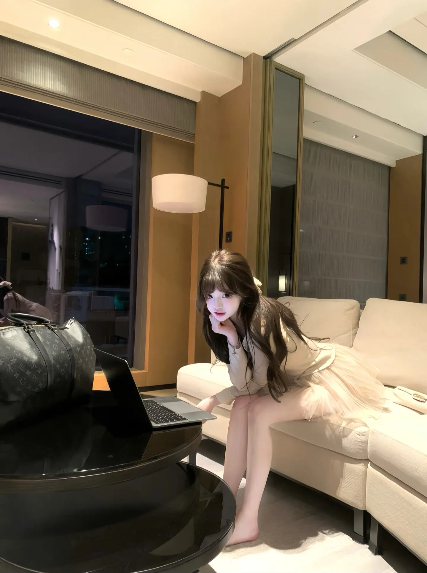 在这情天恨海里 哪里是我的天上人间